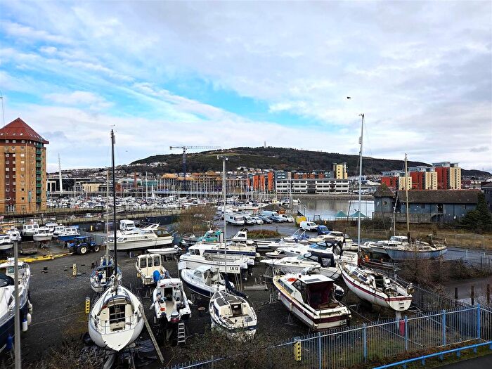 2 Bedroom Flat For Sale In St Stephens, Marina, Swansea, SA1