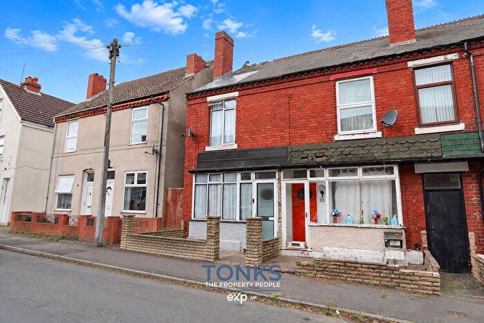 2 Bedroom End Terrace House For Sale In Beaumont Road, Halesowen, B62