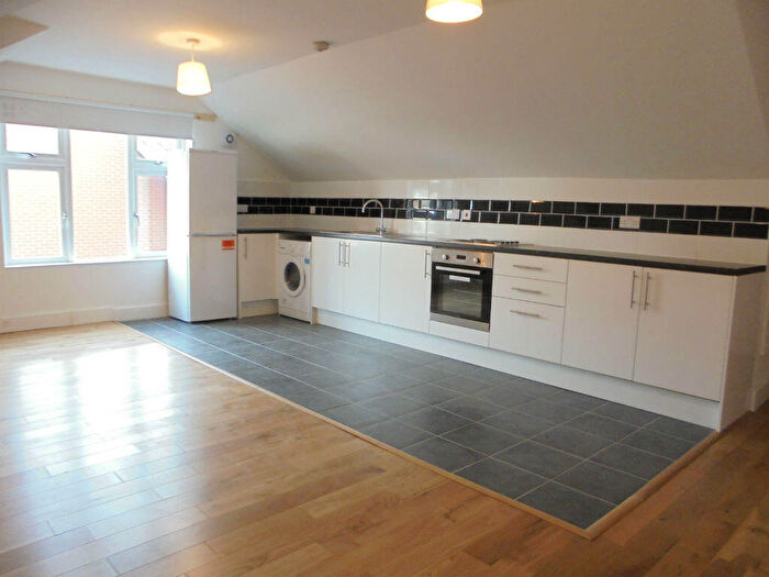 1 Bedroom Flat To Rent In Invicta House, Pudding Lane, Maidstone, Kent, ME14