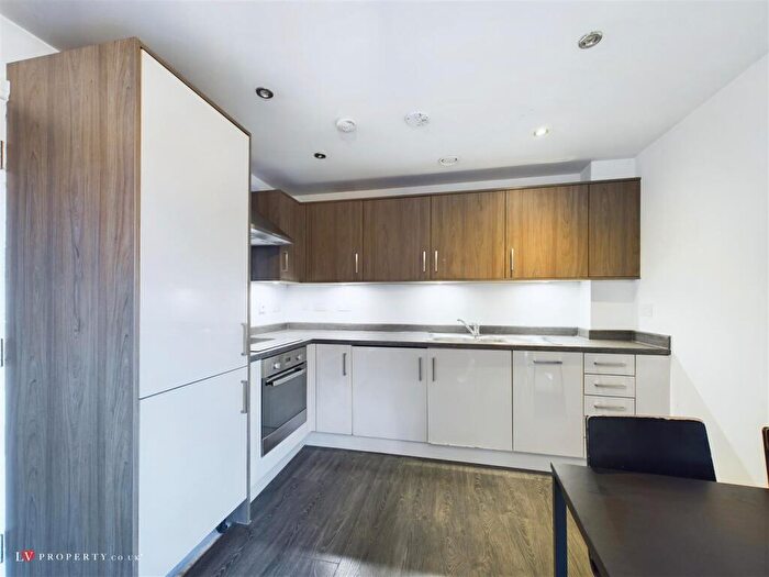2 Bedroom Apartment To Rent In Metalworks, Warstone Lane, B18