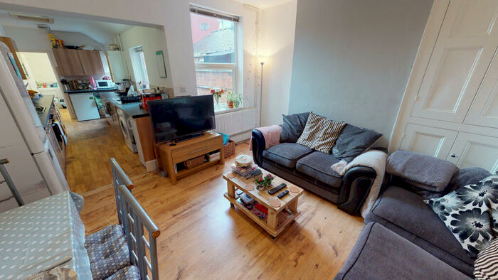 5 Bedroom Terraced House To Rent In Pennell Street | Student House | /, LN5