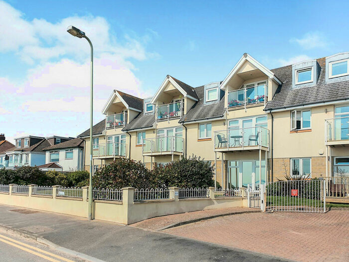 1 Bedroom Flat To Rent In Beach Road, Porthcawl, CF36