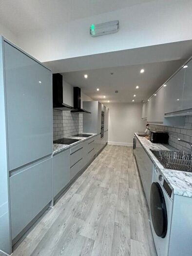 1 Bedroom House Of Multiple Occupation To Rent In Northern Parade, Portsmouth, Hampshire, PO2