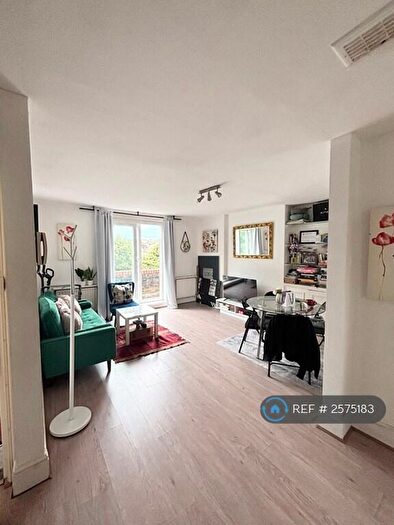 2 Bedroom Flat To Rent In Goldhurst Terrace, London, NW6