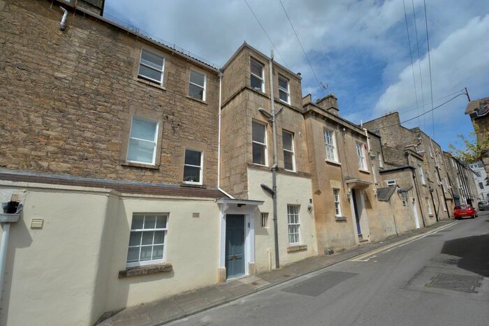 2 Bedroom Flat To Rent In Devonshire Buildings, Bath, BA2