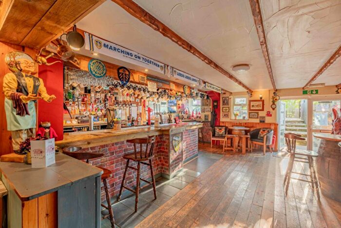 4 Bedroom Hospitality For Sale In The Snooty Fox Inn, Martletwy, Narberth, SA67