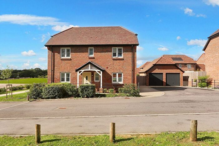 4 Bedroom Detached House For Sale In Buttercup Road, Bishops Waltham, SO32