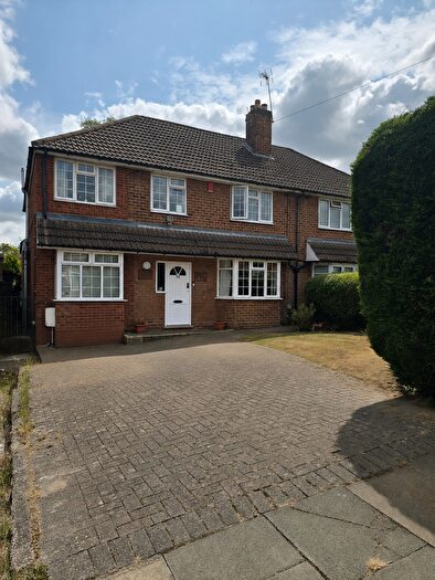 5 Bedroom Semi-Detached House For Sale In Chamberlain Road, Birmingham, B13