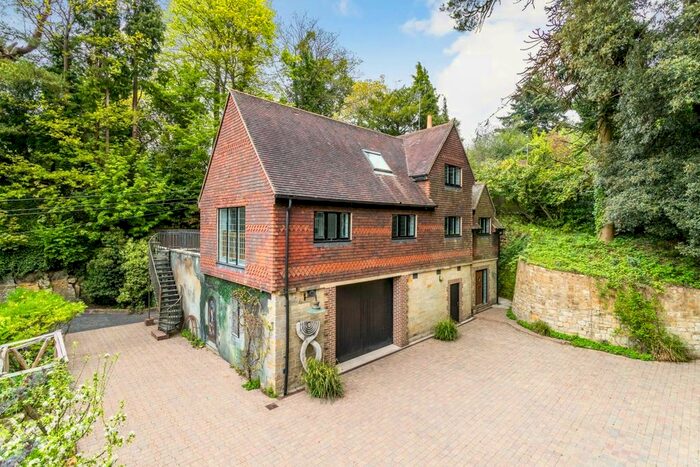 2 Bedroom Detached House To Rent In Lewes Road, East Grinstead RH19