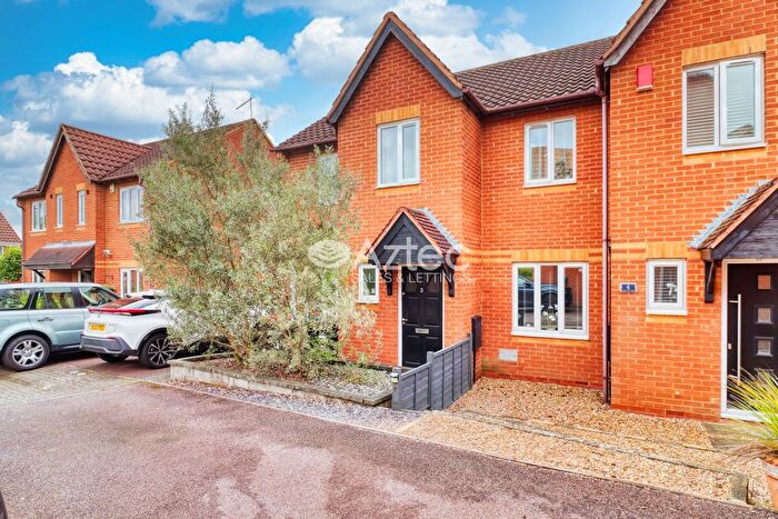 3 Bedroom Semi-Detached House To Rent In Chartley Court, Shenley Brook End, Milton Keynes, Buckinghamshire, MK5