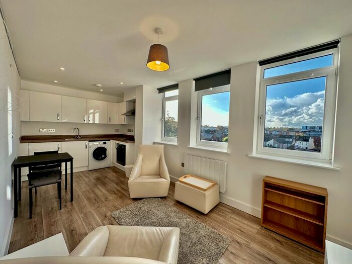 1 Bedroom Flat To Rent In Queens Road, Queens House, CV1