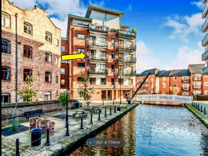 2 Bedroom Flat To Rent In Whittles Croft, Manchester, M1