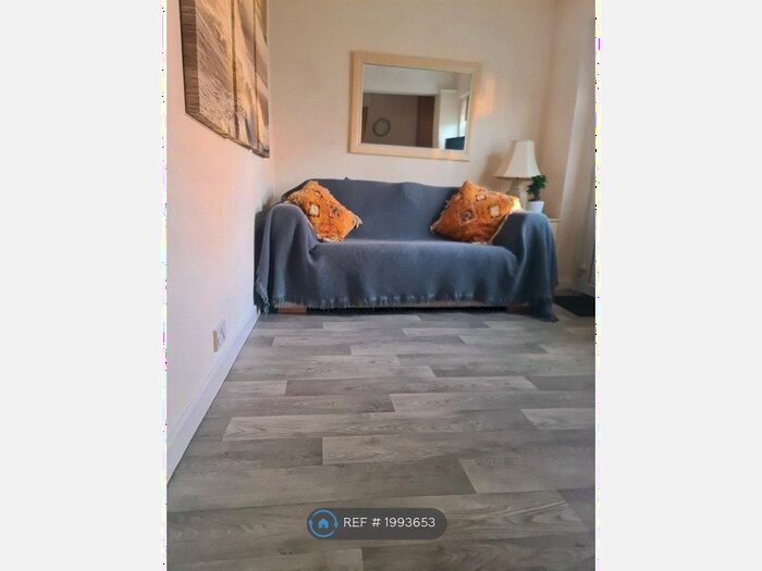 1 Bedroom Flat To Rent In Poole, Poole, BH14