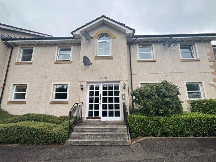 2 Bedroom Flat To Rent In Claycrofts Place, Stirling, FK7