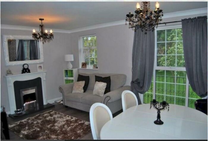 1 Bedroom Ground Flat To Rent In Queen Annes, Bush Hill Park, Enfield, EN1