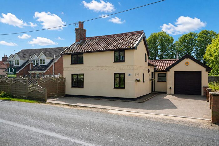 3 Bedroom Detached House For Sale In The Street, Weybread, Diss, IP21