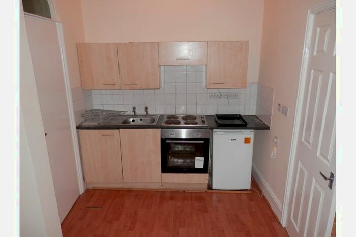 1 Bedroom Flat To Rent In Gillott Road, Edgbaston, Birmingham, B16