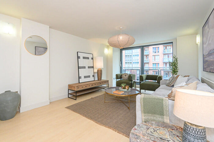 2 Bedroom Apartment For Sale In Little Neville Street, Leeds, LS1