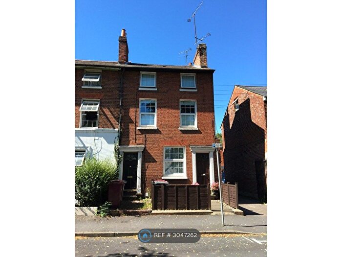 2 Bedroom Maisonette To Rent In Howard St, Reading, RG1