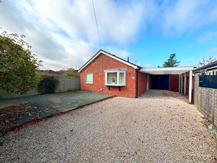 2 Bedroom Bungalow For Sale In Dean Close, Leasingham, Sleaford, Lincolnshire, NG34