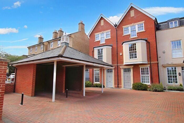 4 Bedroom Town House For Sale In Barnetson Place, Dunmow, CM6