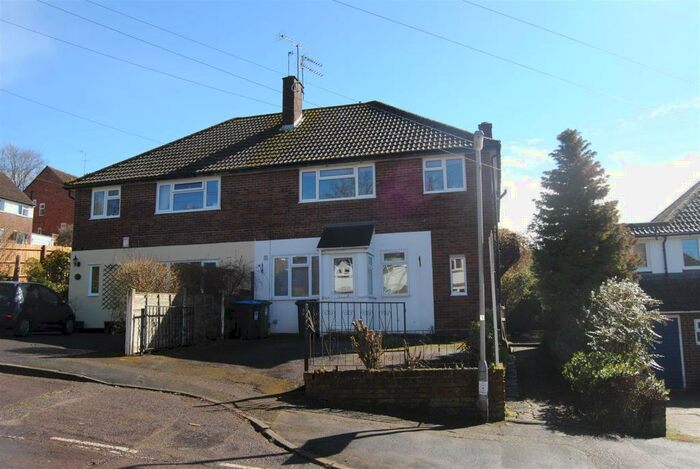 1 Bedroom Flat To Rent In Dell Field Avenue, Berkhamsted, HP4