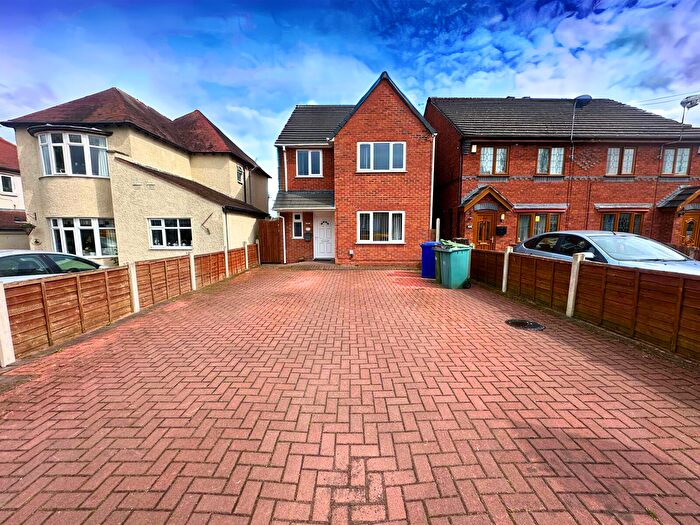 4 Bedroom Detached House To Rent In Huntington Terrace Road, Cannock, WS11