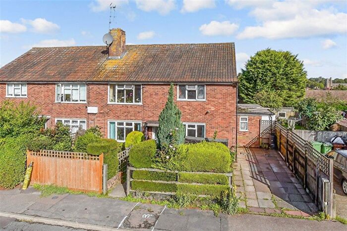 2 Bedroom Maisonette For Sale In Bramley Drive, Cranbrook, Kent, TN17