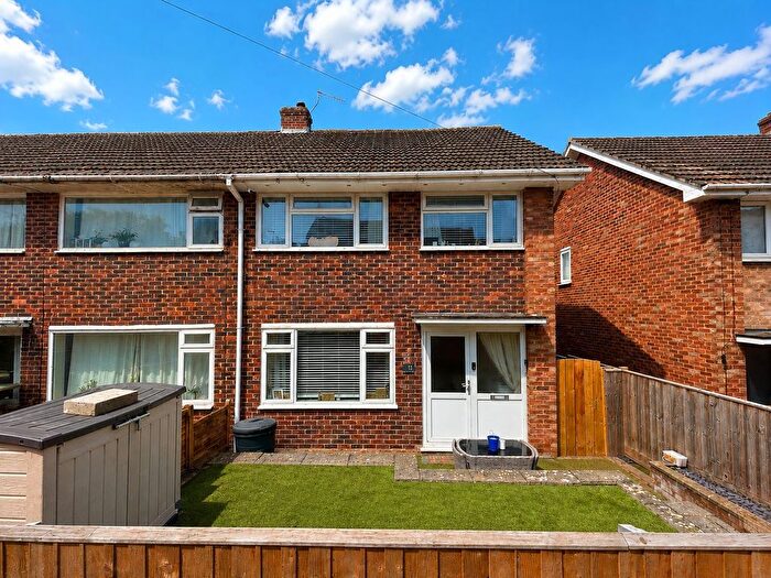 3 Bedroom End Terrace House For Sale In Cottey Crescent, Exeter, EX4