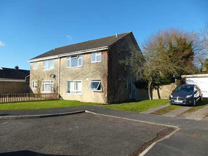 2 Bedroom Apartment To Rent In Beverley Close, Frome, BA11