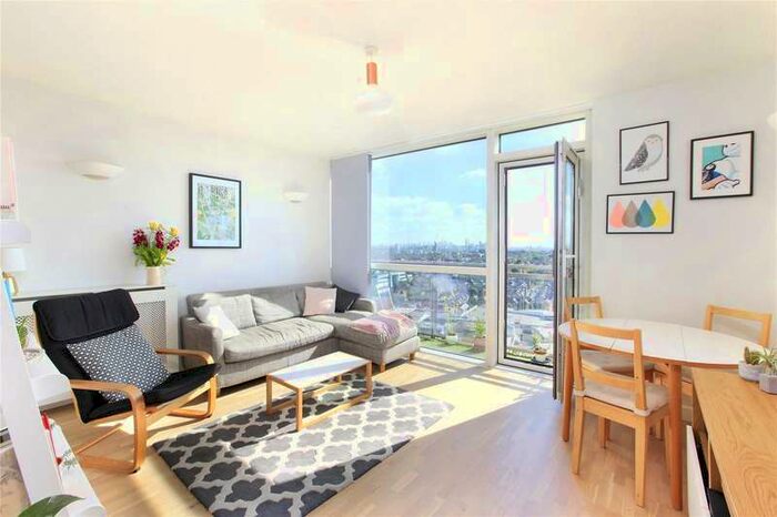 2 Bedroom Apartment To Rent In Argento Tower, Mapleton Road, Wandsworth, SW18