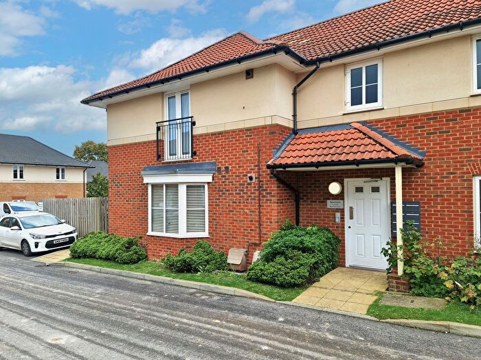 2 Bedroom Flat For Sale In Blue Flame Road, Aylesham, Canterbury, CT3