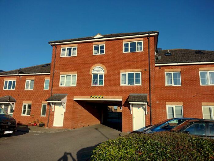1 Bedroom Flat To Rent In Irthlingborough, Wellingborough, NN9
