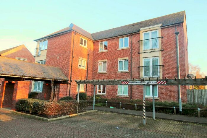 2 Bedroom Apartment To Rent In Windsor Close, Witham, CM8