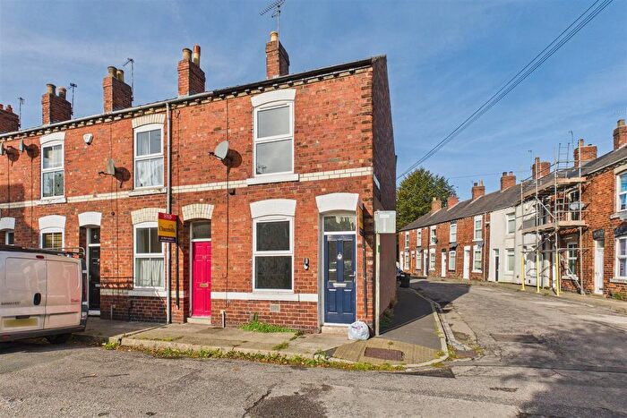 2 Bedroom Terraced House For Sale In Lincoln Street, Leeman Road, YO26