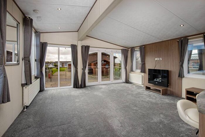 2 Bedroom Lodge For Sale In Wardleys Lane, Hambleton, Poulton-Le-Fylde, FY6