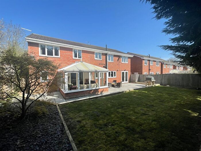 6 Bedroom Detached House For Sale In Lindisfarne Close, Chester Le Street, DH2