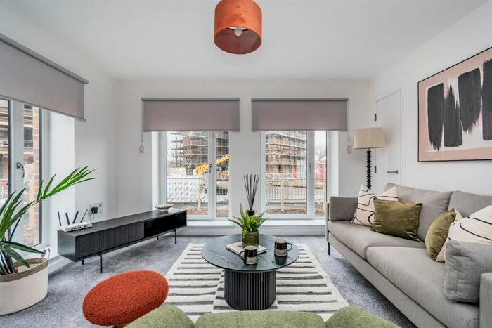 2 Bedroom Flat To Rent In Newhall Street, Glasgow, G40