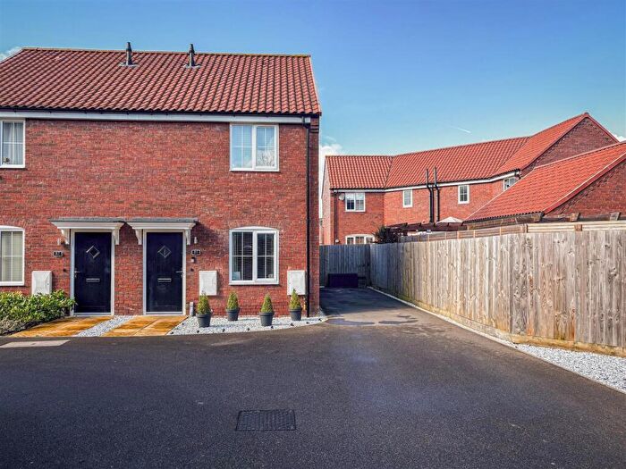 2 Bedroom House For Sale In Willow Court, Cowbit, Spalding, PE12