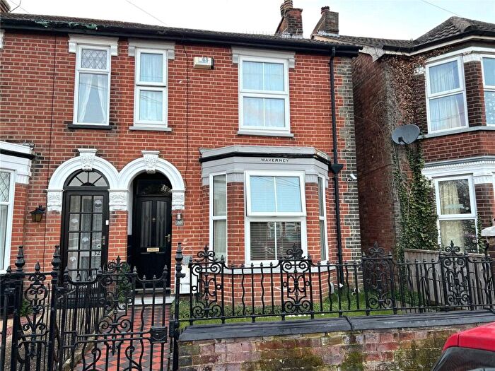 3 Bedroom Semi Detached House For Sale In Murray Road, Ipswich, Suffolk, IP3