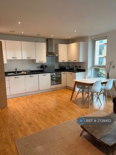 2 Bedroom Flat To Rent In Hogan Court, London, SE5