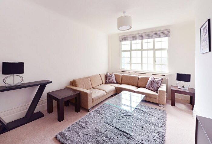 5 Bedroom Flat To Rent In Park Road, St Johns Wood, NW8