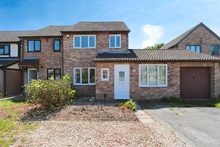 3 Bedroom Property To Rent In Apseleys Mead, Bradley Stoke, Bristol, BS32