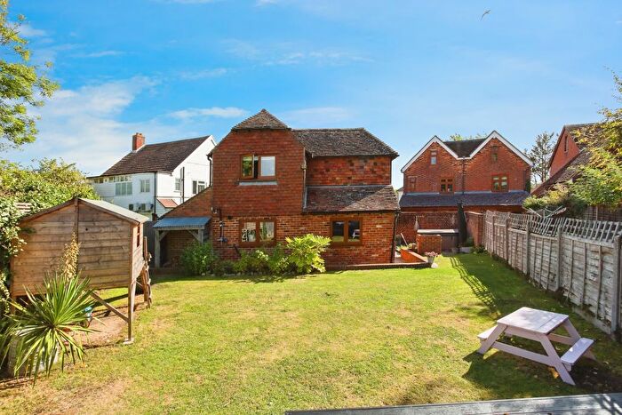 3 Bedroom Detached House For Sale In Station Road, Staplehurst, Tonbridge, Kent, TN12