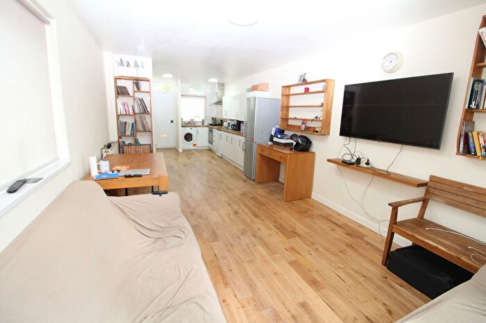 2 Bedroom Maisonette To Rent In Dulwich Road, Herne Hill, SE24