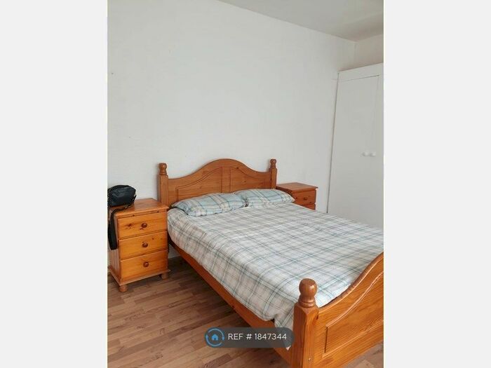 1 Bedroom Flat To Rent In Springbank Road, London, SE13