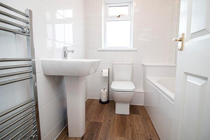 2 Bedroom End Of Terrace House To Rent In Llys Dewi, Creigiau, CF15
