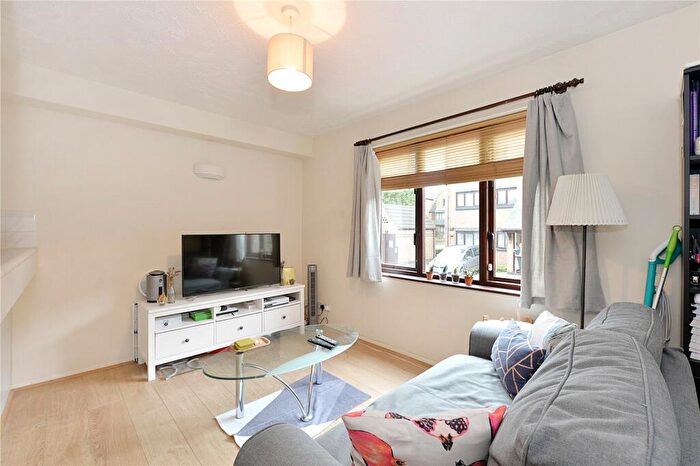 1 Bedroom Flat To Rent In Transom Square, Cubitt Town, E14