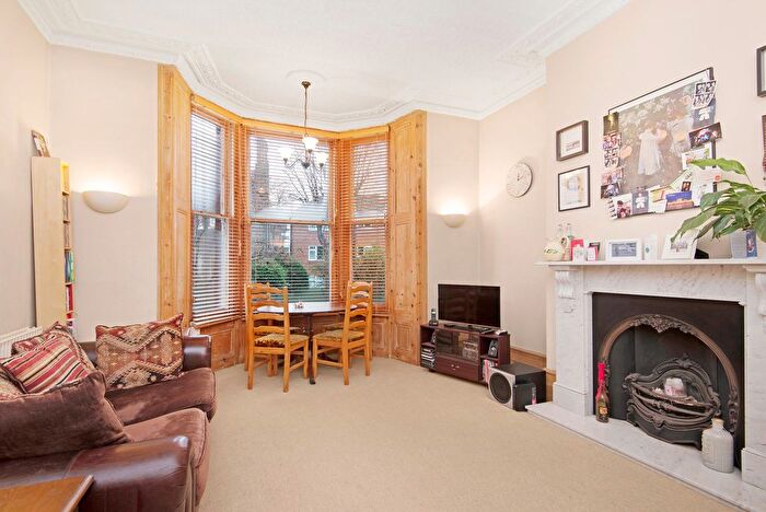 1 Bedroom Flat To Rent In The Ridgway, SW19