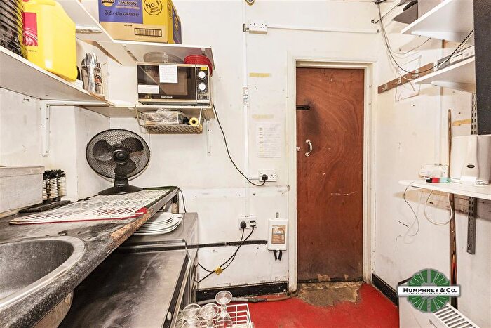 Property To Rent In St James's Street, London, E17